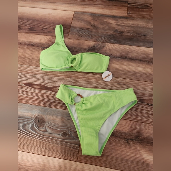 Haute Bikini Swimsuit  (NWT) Size Large - Picture 6 of 9